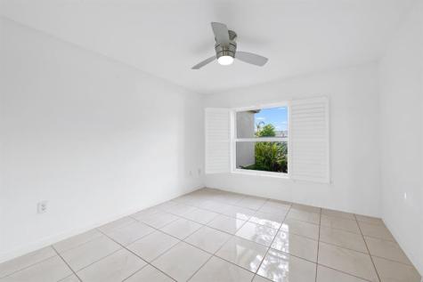 2920 Oak Tree Drive Oakland Park FL 33309