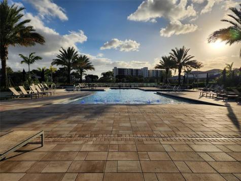 4422 S Silverwood Lane Fort Lauderdale FL 33309