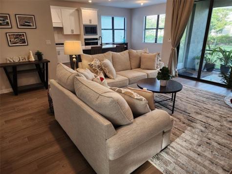 4422 S Silverwood Lane Fort Lauderdale FL 33309