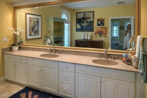480 38TH Court Vero Beach FL 32968