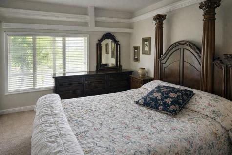 480 38TH Court Vero Beach FL 32968