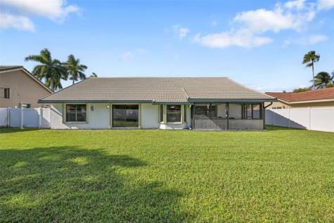 7312 NW 83rd Way Tamarac FL 33321