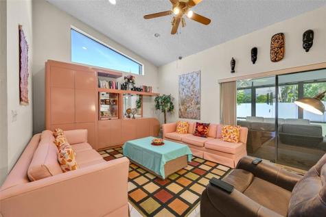 7312 NW 83rd Way Tamarac FL 33321