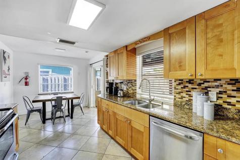 6481 Kimberly Boulevard North Lauderdale FL 33068