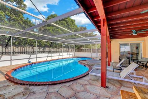 6481 Kimberly Boulevard North Lauderdale FL 33068