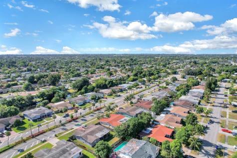 6481 Kimberly Boulevard North Lauderdale FL 33068