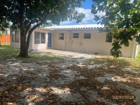 1055 Wyoming Avenue Fort Lauderdale FL 33312