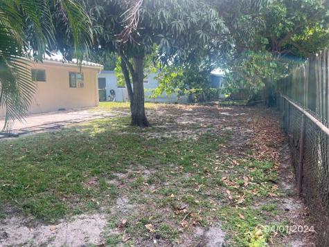 1055 Wyoming Avenue Fort Lauderdale FL 33312