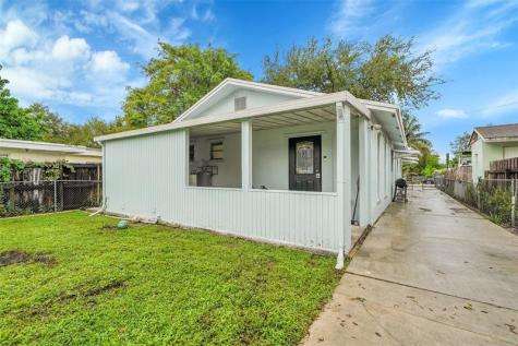 5715 Garfield Street Hollywood FL 33021