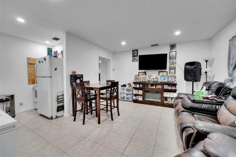 5715 Garfield Street Hollywood FL 33021