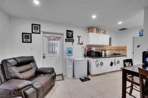 5715 Garfield Street Hollywood FL 33021