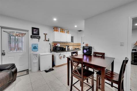 5715 Garfield Street Hollywood FL 33021