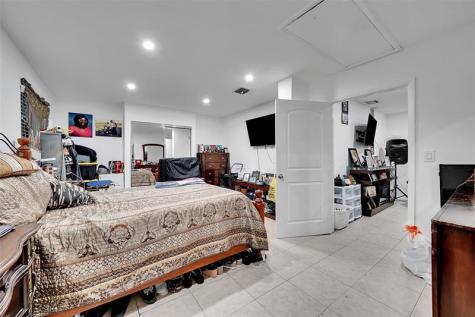 5715 Garfield Street Hollywood FL 33021