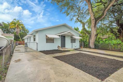 5715 Garfield Street Hollywood FL 33021