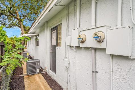5715 Garfield Street Hollywood FL 33021