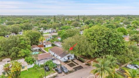 5715 Garfield Street Hollywood FL 33021