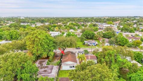 5715 Garfield Street Hollywood FL 33021