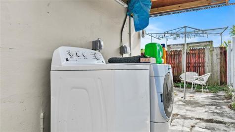 3446 NW 17 Street Miami FL 33125