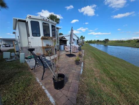 5274 SE 67th Avenue Okeechobee FL 34974