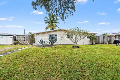 5721 SW 38th Court Davie FL 33314