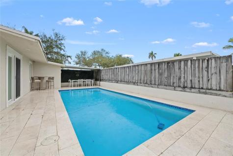 5721 SW 38th Court Davie FL 33314