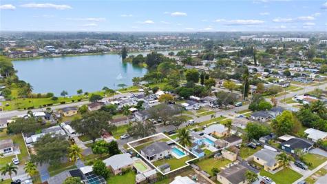 5721 SW 38th Court Davie FL 33314