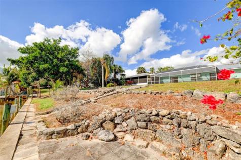 322 S Naranja Avenue Port St Lucie FL 34983