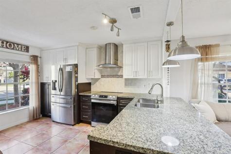 972 Azure Lane Weston FL 33326