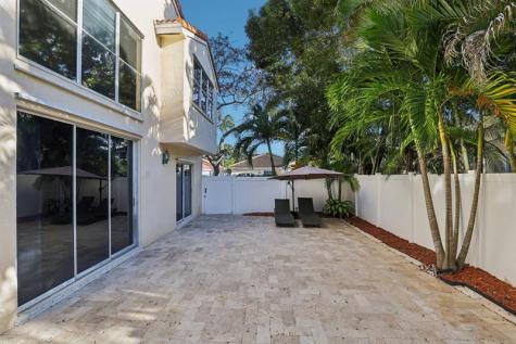 972 Azure Lane Weston FL 33326