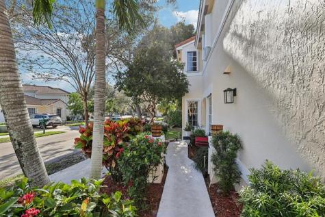 972 Azure Lane Weston FL 33326