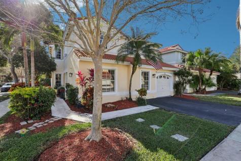 972 Azure Lane Weston FL 33326