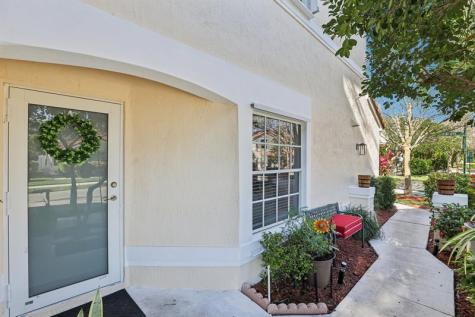 972 Azure Lane Weston FL 33326