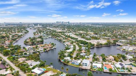 2464 NE 22nd Terrace Fort Lauderdale FL 33305