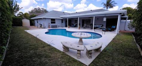 1021 Cherry Lane Wellington FL 33414