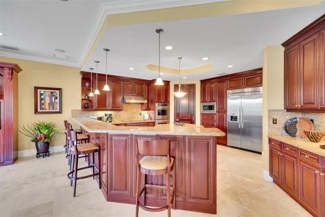 11001 SW 75th Court Pinecrest FL 33156