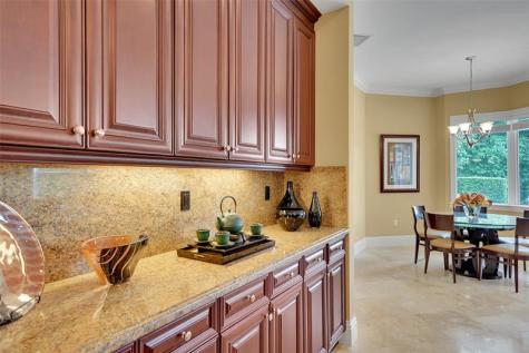 11001 SW 75th Court Pinecrest FL 33156