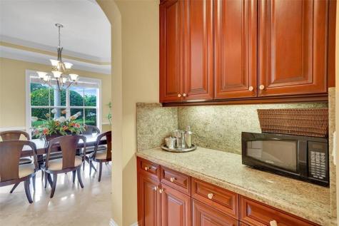 11001 SW 75th Court Pinecrest FL 33156