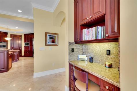 11001 SW 75th Court Pinecrest FL 33156
