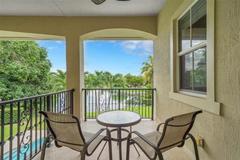 11001 SW 75th Court Pinecrest FL 33156