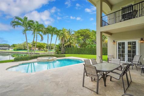 11001 SW 75th Court Pinecrest FL 33156