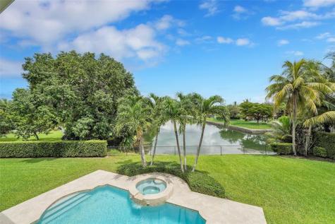 11001 SW 75th Court Pinecrest FL 33156