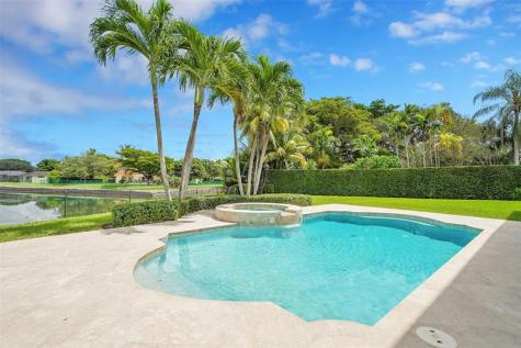 11001 SW 75th Court Pinecrest FL 33156