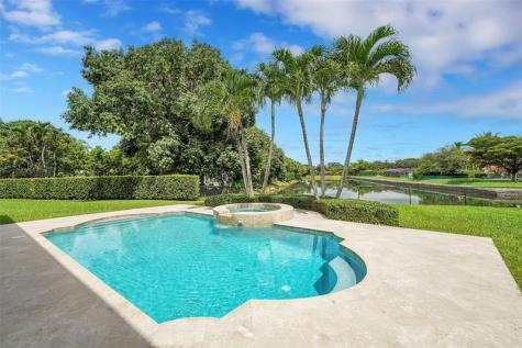 11001 SW 75th Court Pinecrest FL 33156