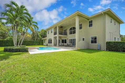 11001 SW 75th Court Pinecrest FL 33156
