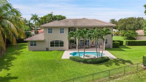 11001 SW 75th Court Pinecrest FL 33156