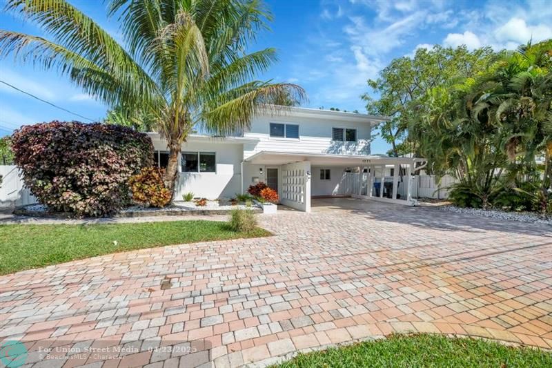 1771 NE 35th Street Oakland Park FL 33334