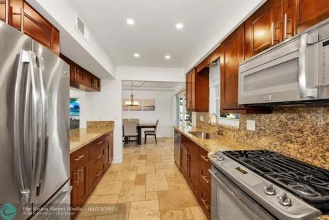 1771 NE 35th Street Oakland Park FL 33334