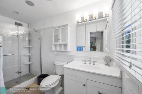 1771 NE 35th Street Oakland Park FL 33334