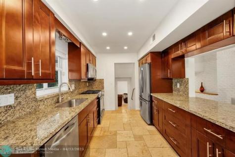 1771 NE 35th Street Oakland Park FL 33334