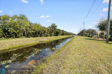 6358 Westchester Club Drive Boynton Beach FL 33437